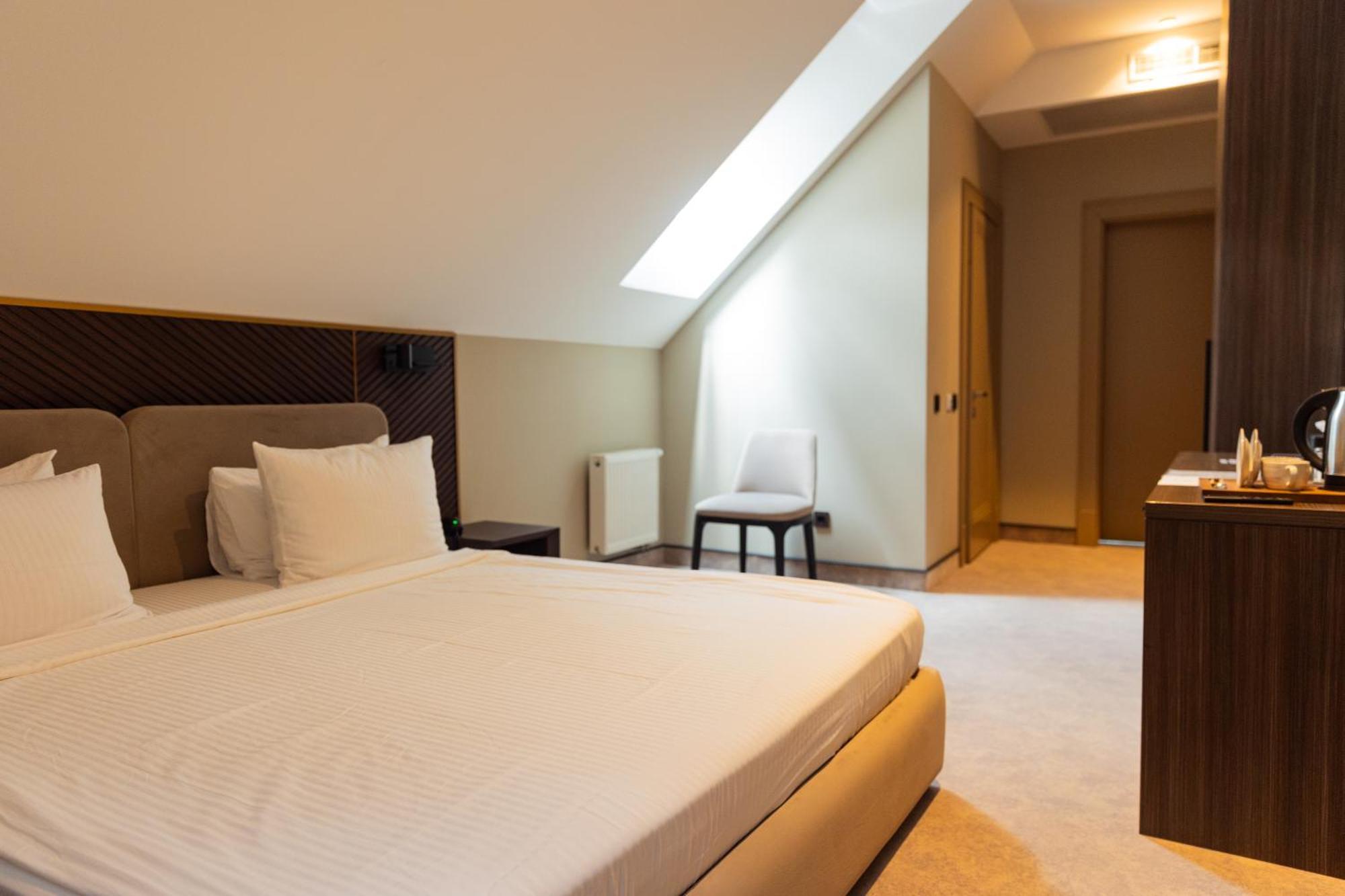 Park Hotel Bristol Uzhhorod Quarto foto